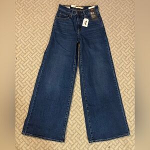 Women’s Levi's 728 High-Rise Wide-Leg Jeans 26 x 32 NWT